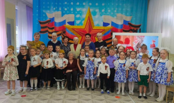 «Мы к памяти этой прикасаемся сердцем». «Мы к памяти этой прикасаемся сердцем».